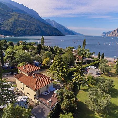 Villa Torbole 토르볼레 외부 사진