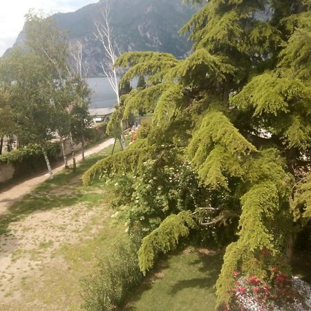 Villa Torbole 토르볼레 외부 사진
