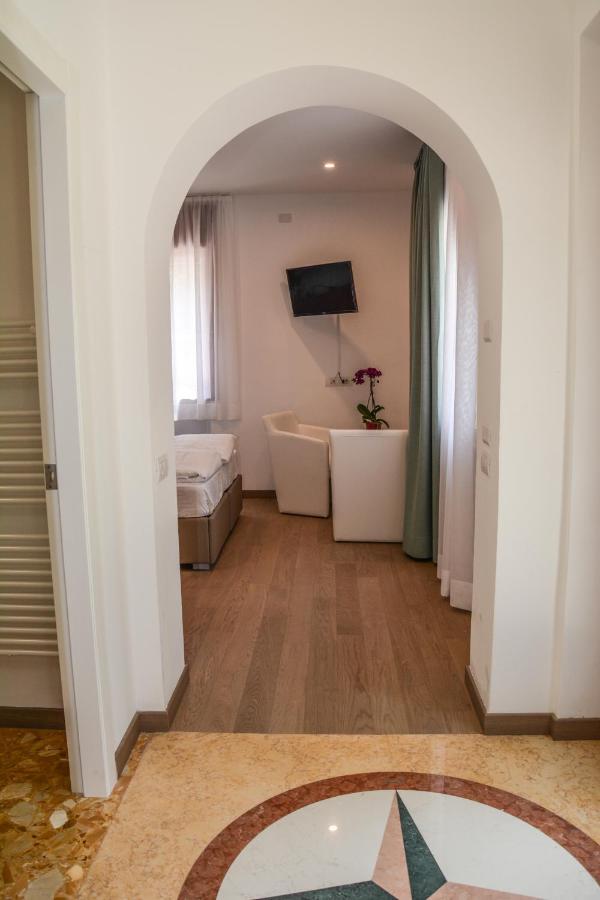Villa Torbole 토르볼레 외부 사진