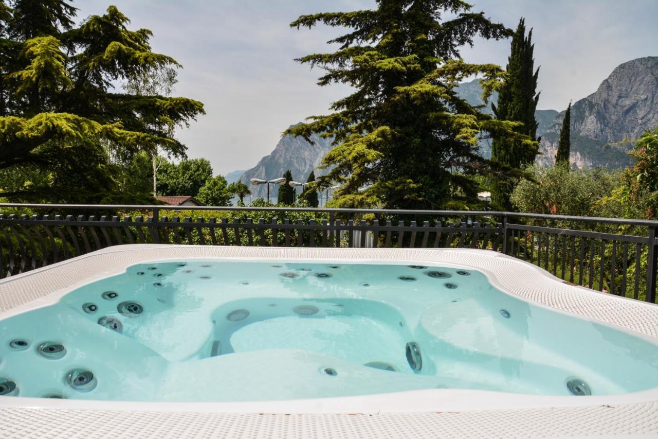 Villa Torbole 토르볼레 외부 사진