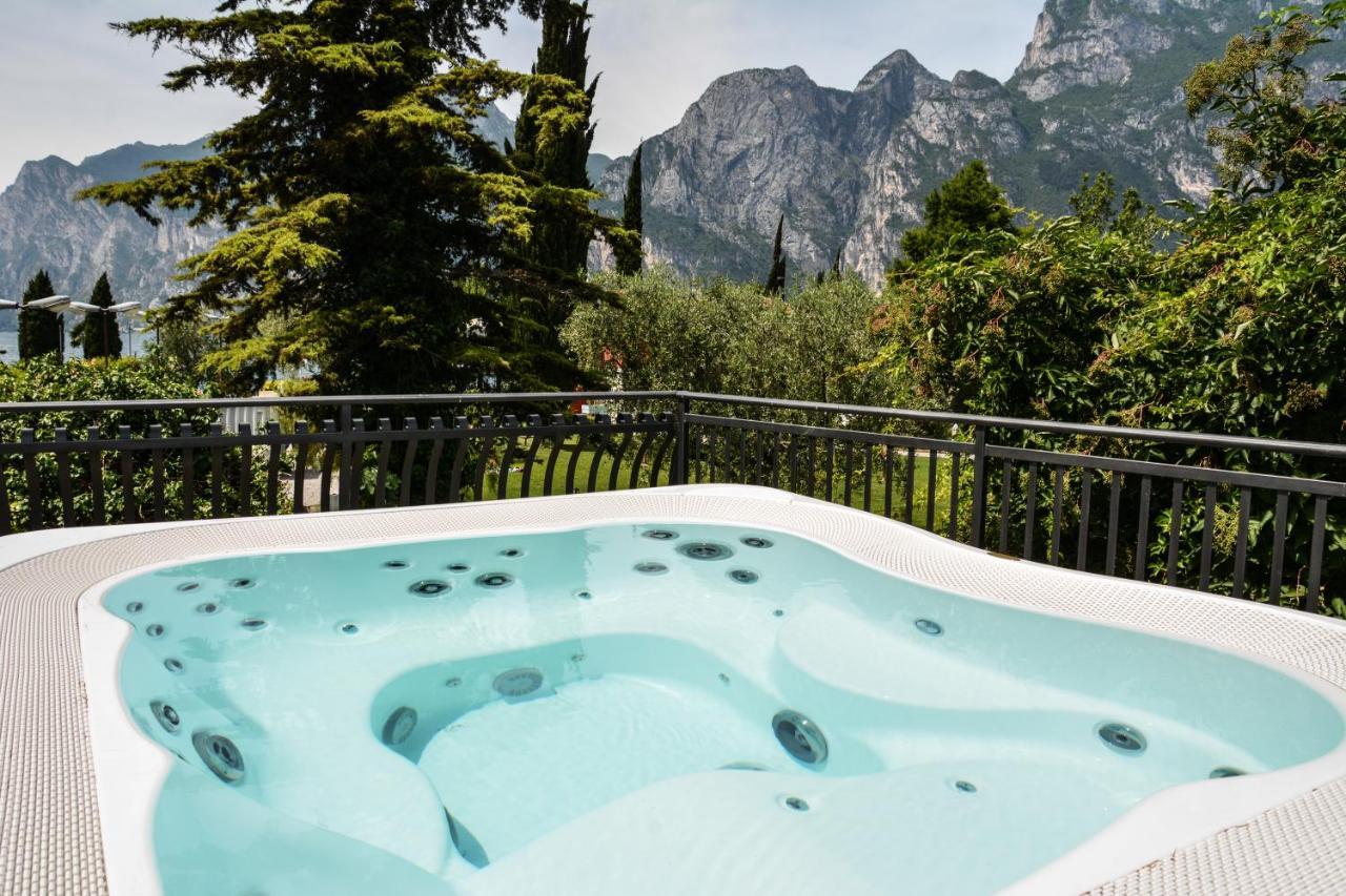 Villa Torbole 토르볼레 외부 사진