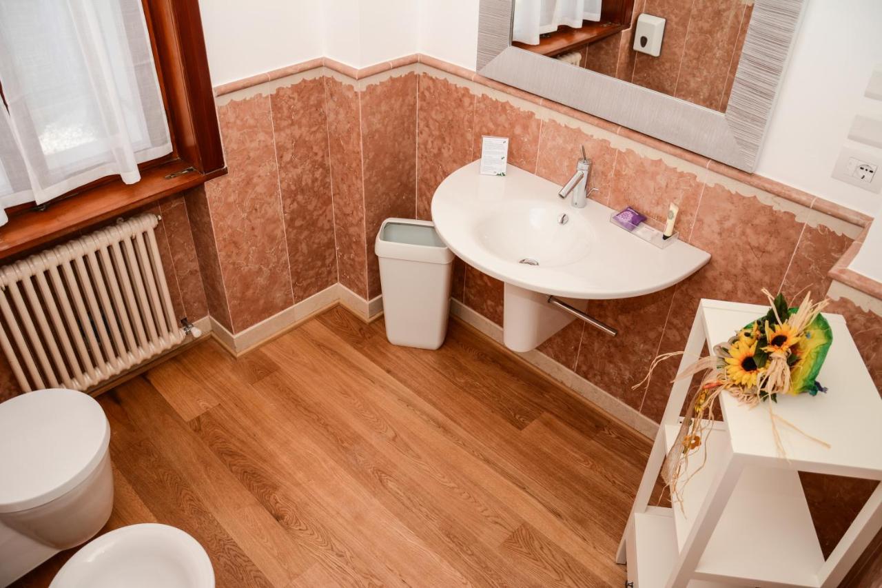 Villa Torbole 토르볼레 외부 사진