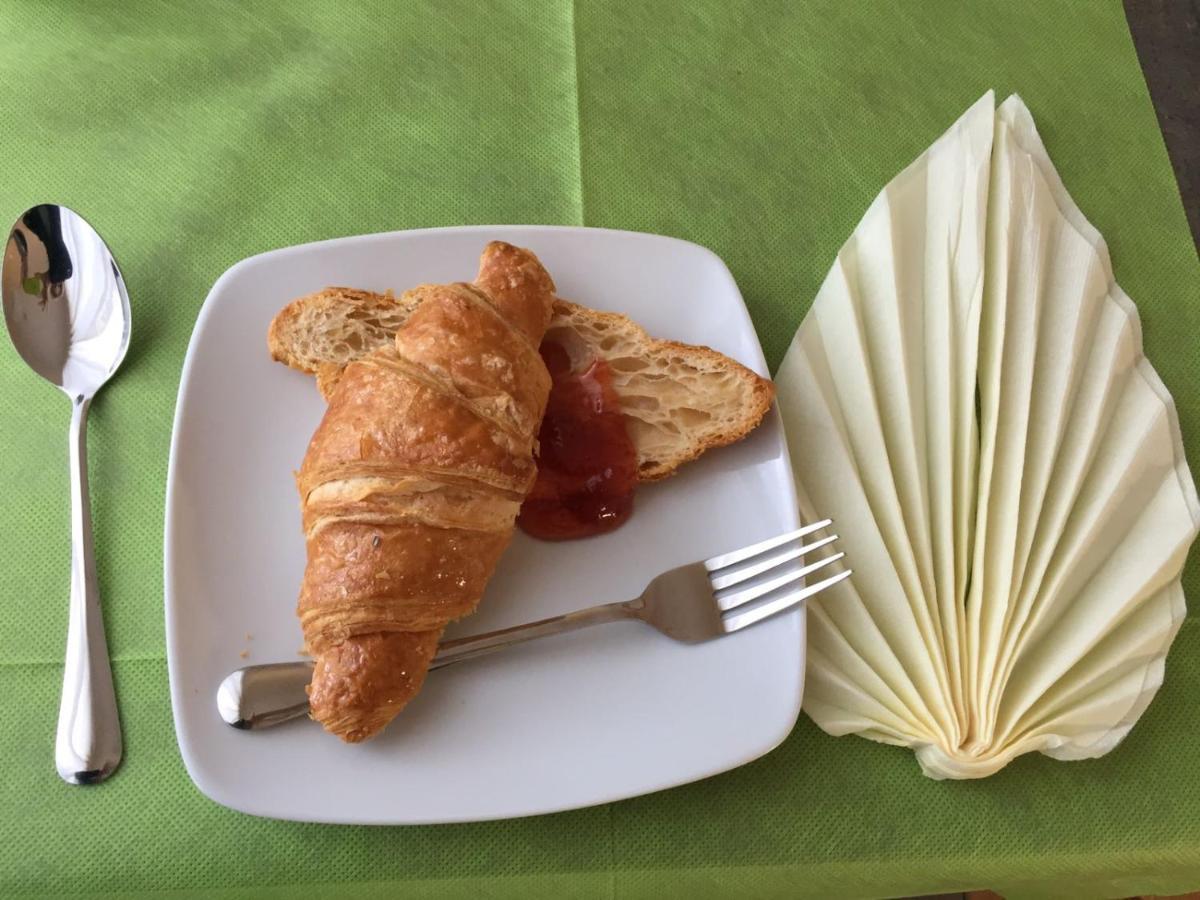 Villa Torbole 토르볼레 외부 사진