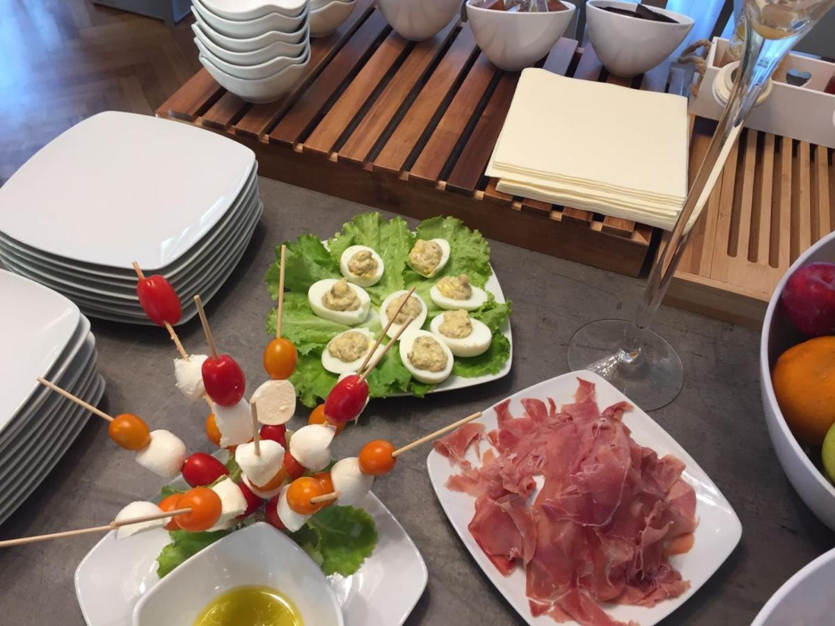 Villa Torbole 토르볼레 외부 사진